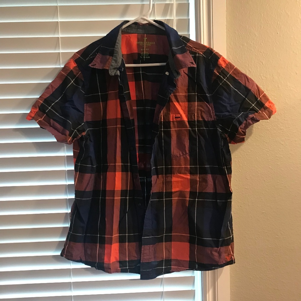 American Eagle SS Button Down Shirt